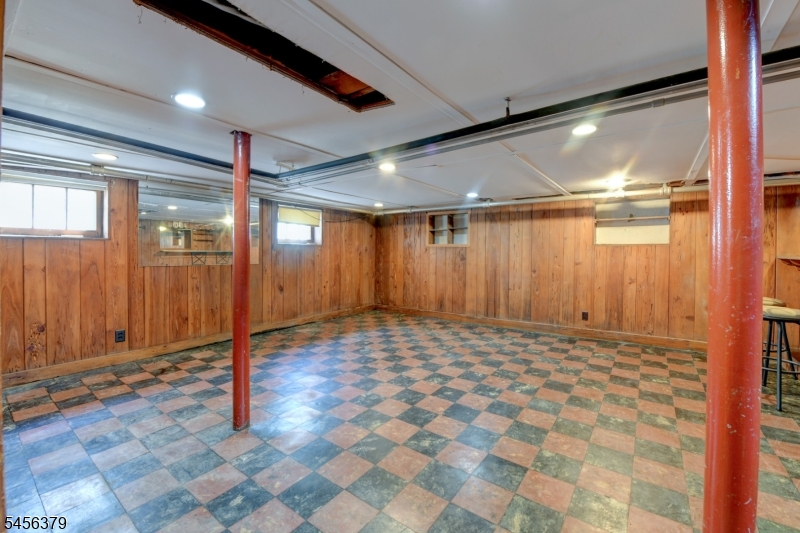 2758 Larchmont Rd Property Photo 26