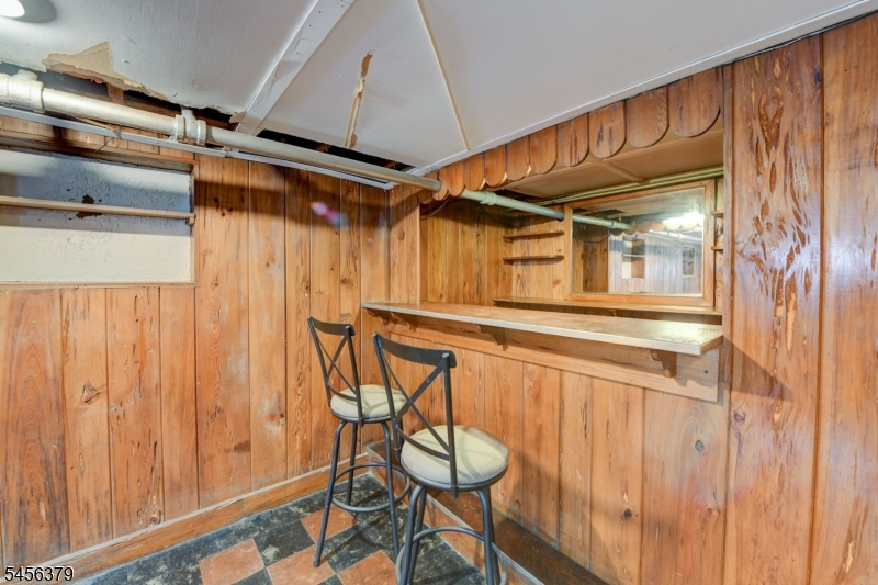 2758 Larchmont Rd Property Photo 28