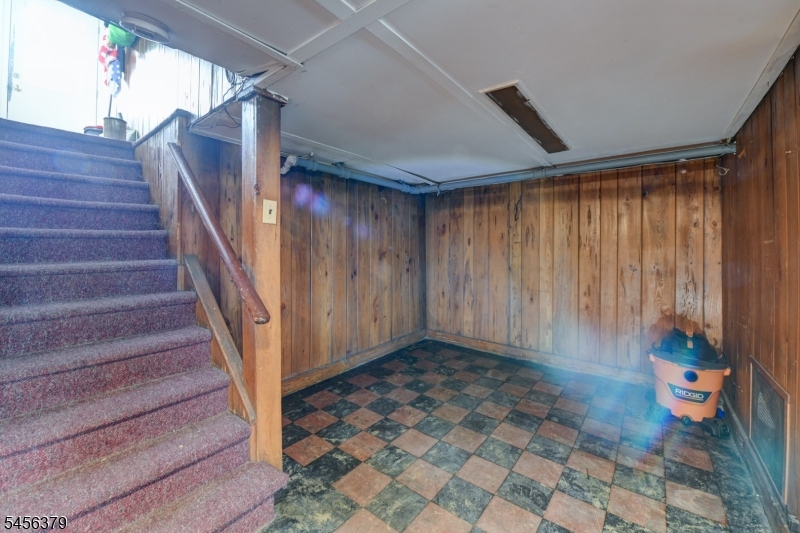 2758 Larchmont Rd Property Photo 29