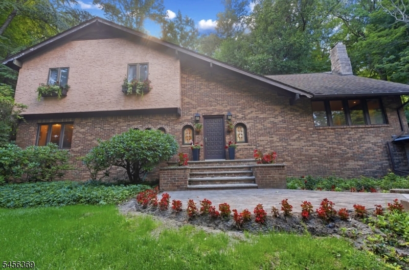 77 Pine Brook Rd Property Photo 1