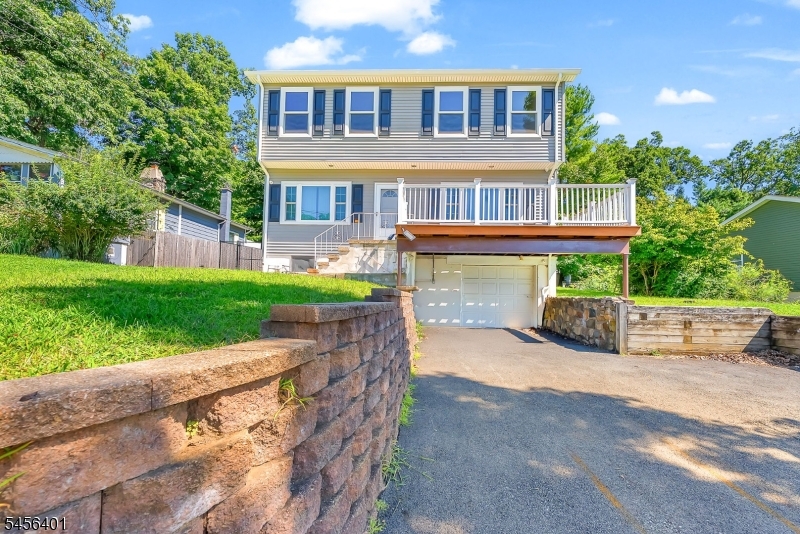 13 Hopatchung Rd Property Photo 5