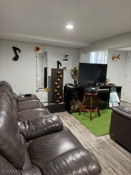 1007 W 8th St Property Photo 19