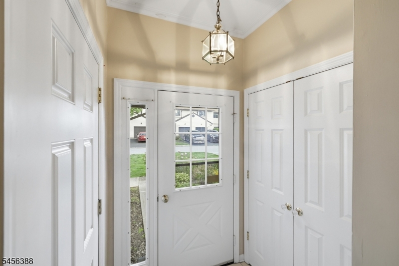 10 Oriole Ter Property Photo 1