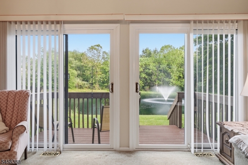 10 Oriole Ter Property Photo 3