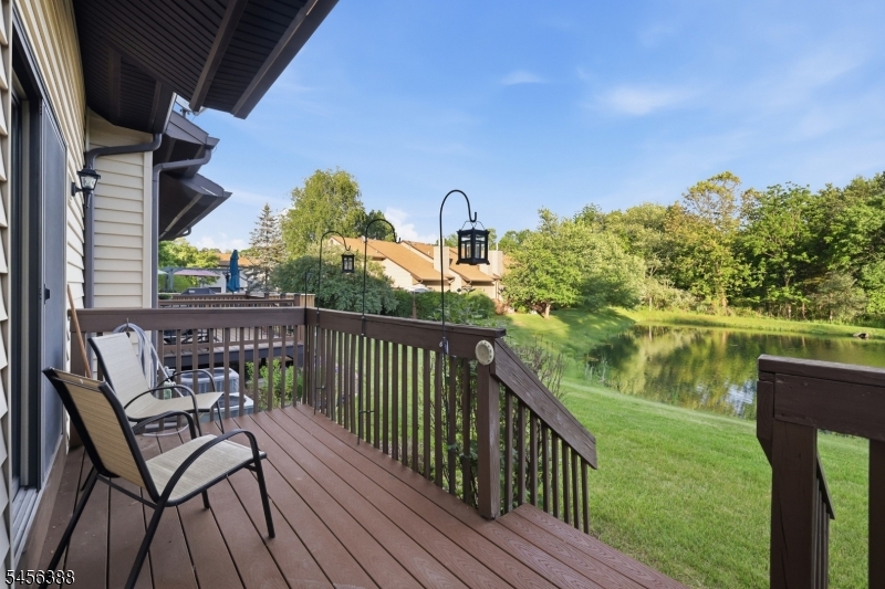 10 Oriole Ter Property Photo 5
