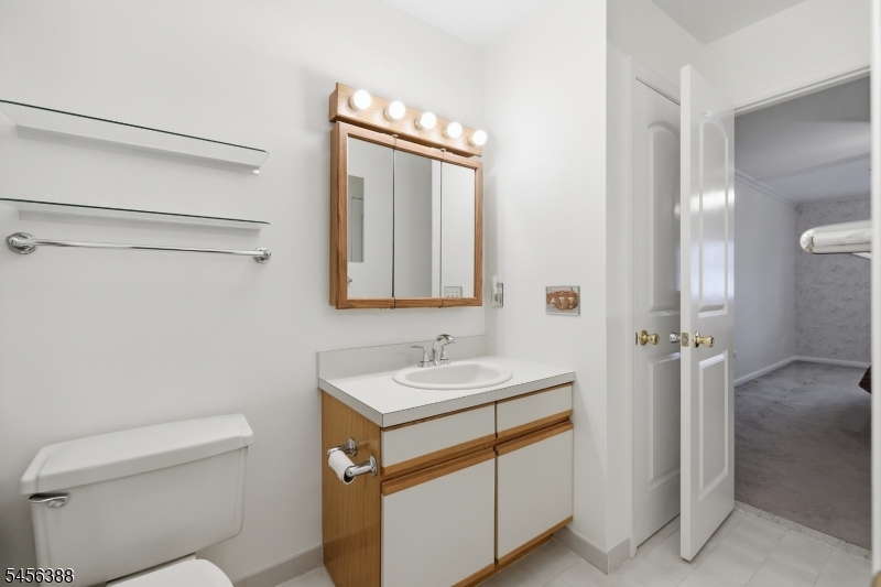 10 Oriole Ter Property Photo 16