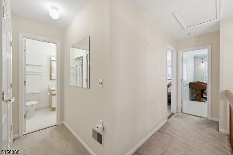 10 Oriole Ter Property Photo 20