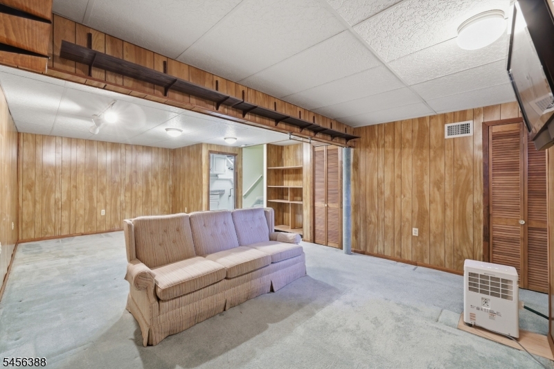 10 Oriole Ter Property Photo 24