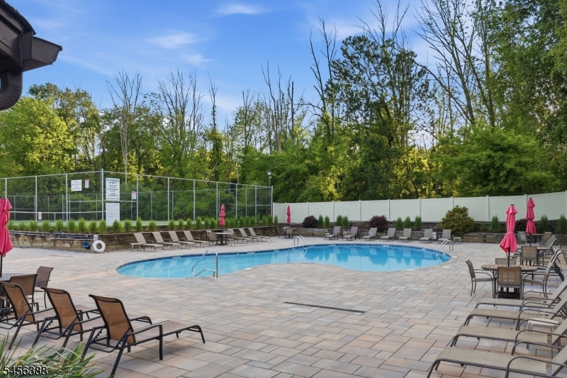 10 Oriole Ter Property Photo 26