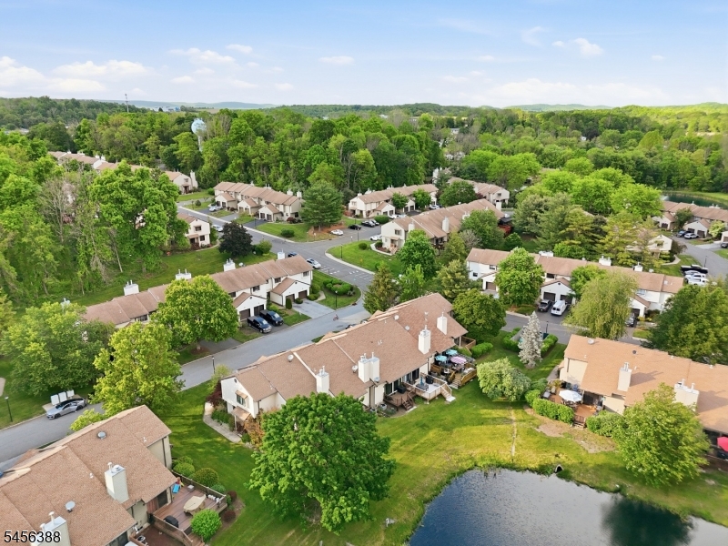 10 Oriole Ter Property Photo 31