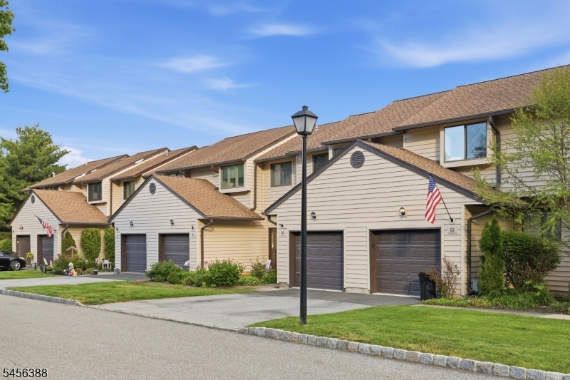 10 Oriole Ter Property Photo 35