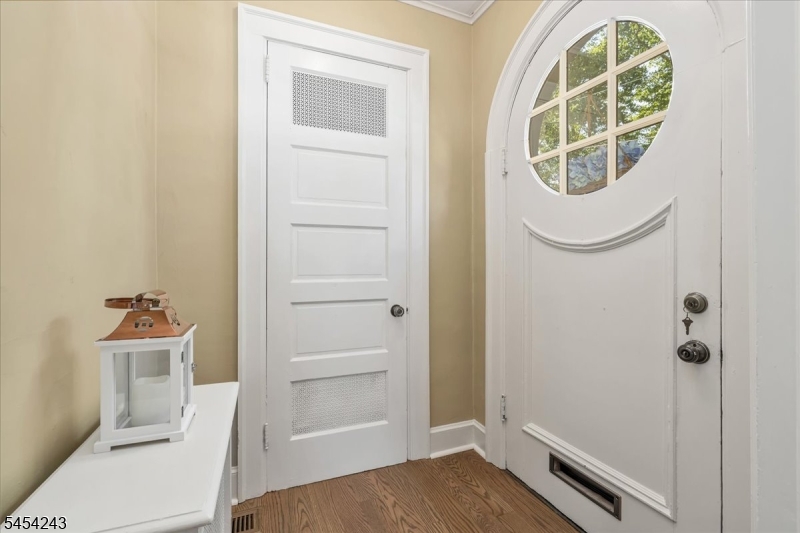 8 Doering Way Property Photo 5