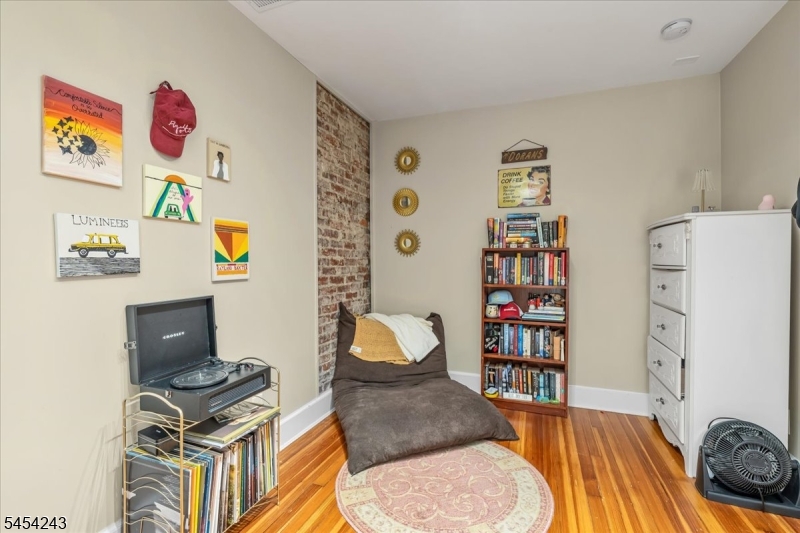 8 Doering Way Property Photo 28