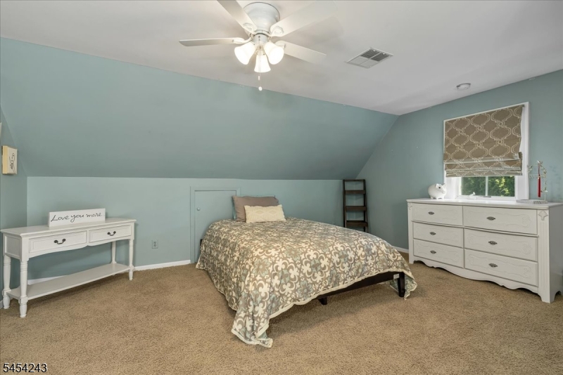 8 Doering Way Property Photo 29