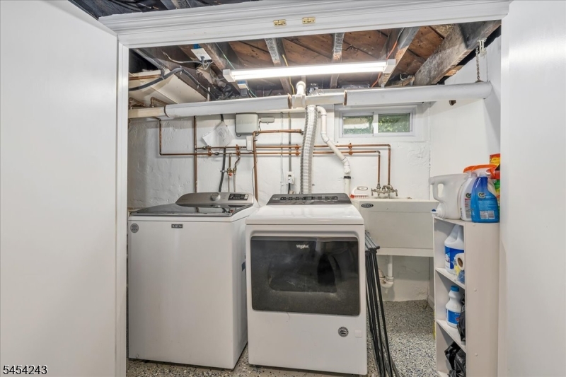 8 Doering Way Property Photo 31