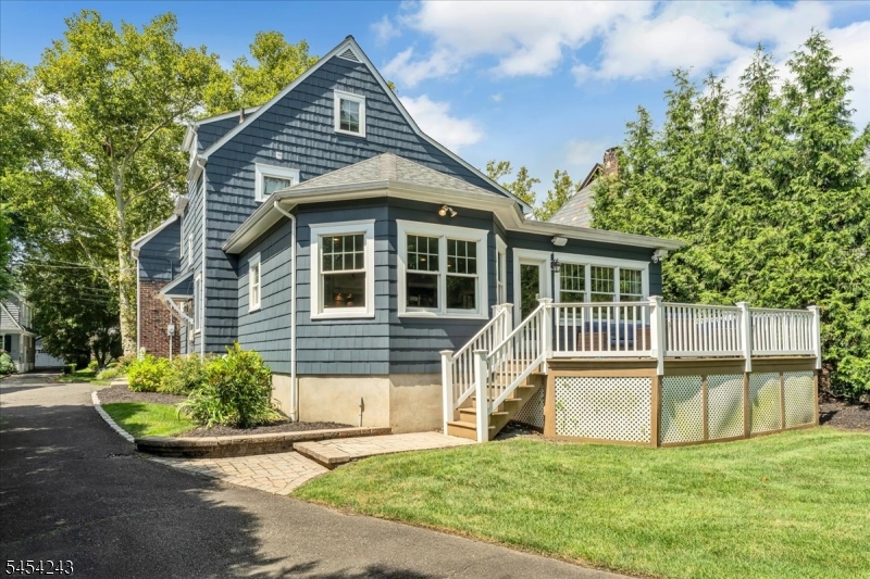 8 Doering Way Property Photo 36