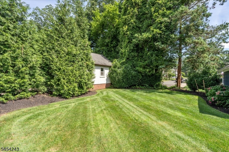 8 Doering Way Property Photo 38
