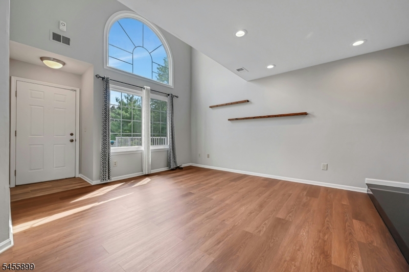 31 Academy Court Property Photo 2