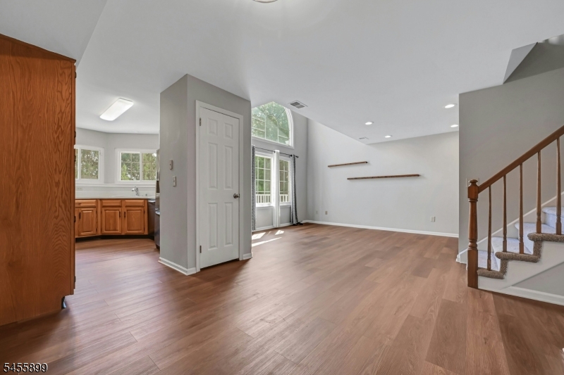 31 Academy Court Property Photo 5