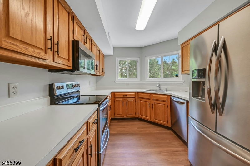 31 Academy Court Property Photo 10