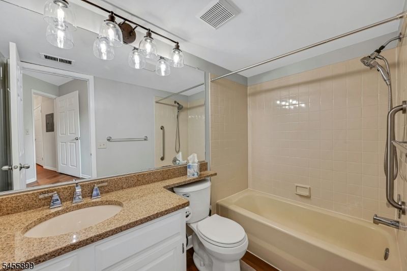31 Academy Court Property Photo 14