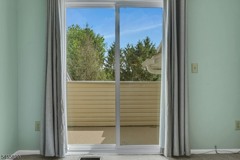 31 Academy Court Property Photo 20