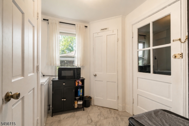 374 Firth St Property Photo 10