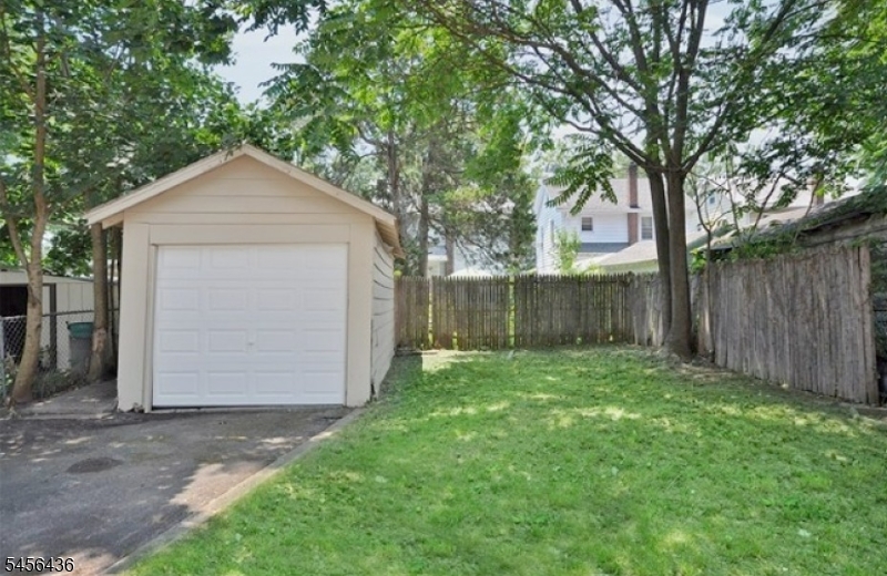 506 Beardsley Ave Property Photo 7