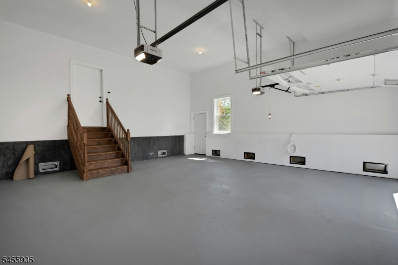 21 Kuntz Ave Property Photo 13