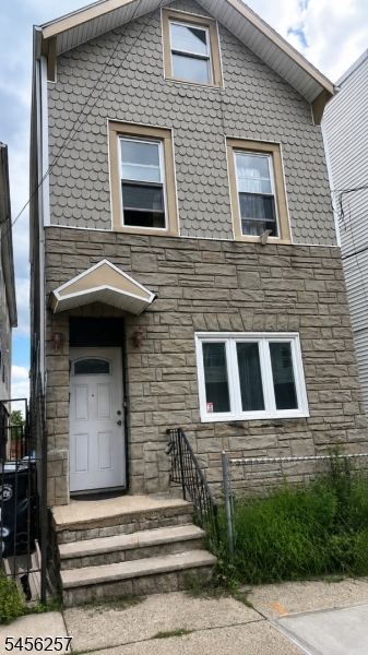 284 Hunterdon St 1 Property Photo 1