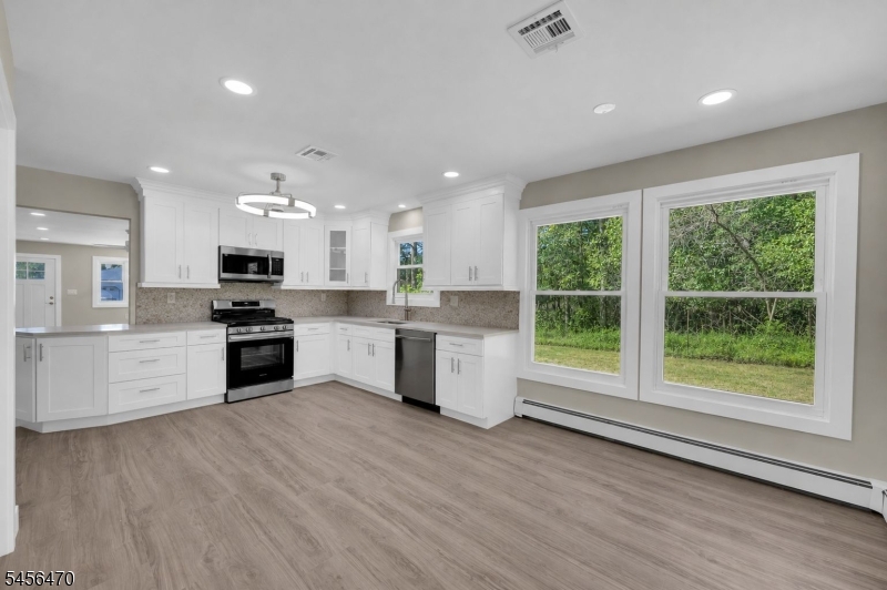 47 Doral Dr Property Photo 6
