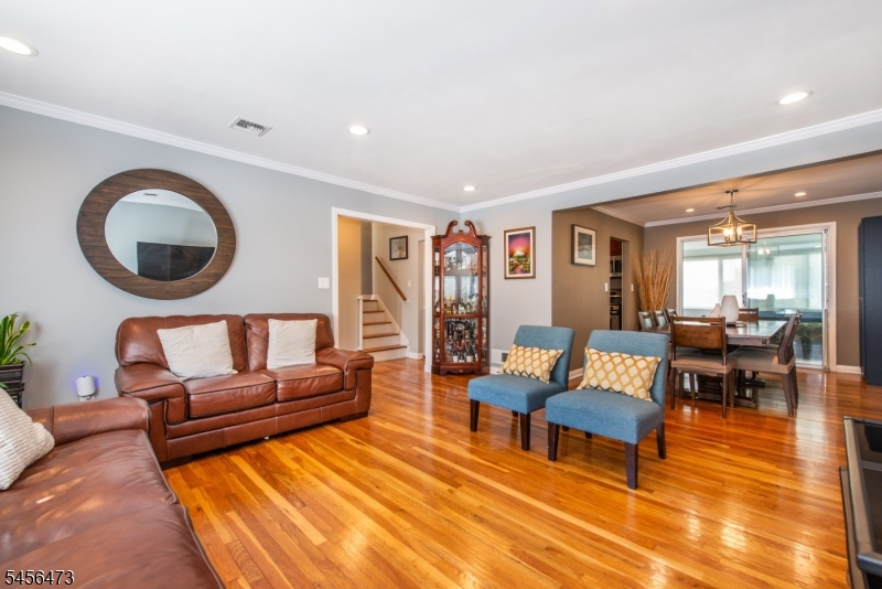 24 Lennon Pl Property Photo 6