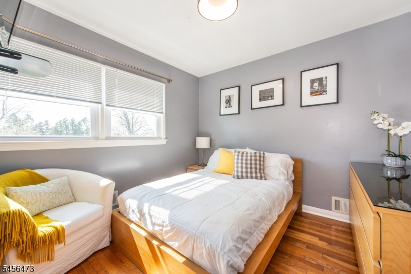 24 Lennon Pl Property Photo 11