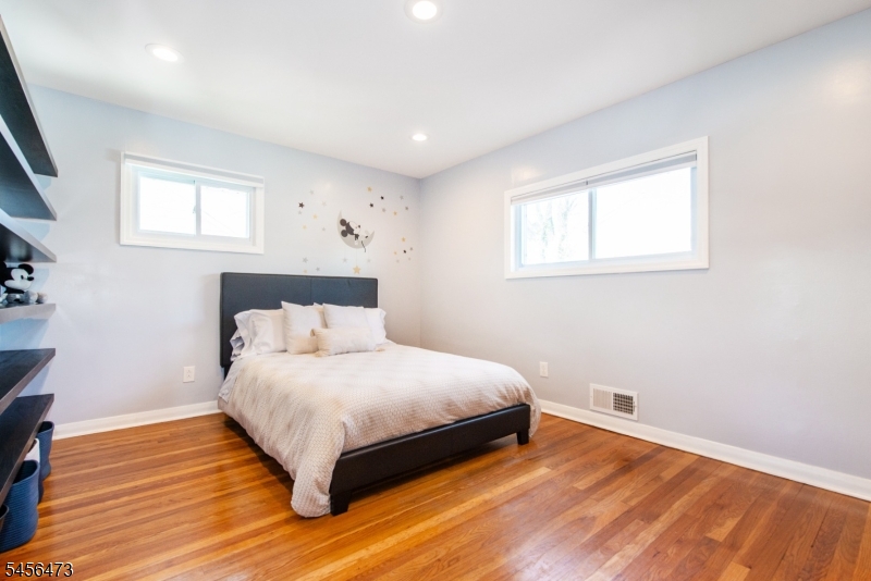 24 Lennon Pl Property Photo 13