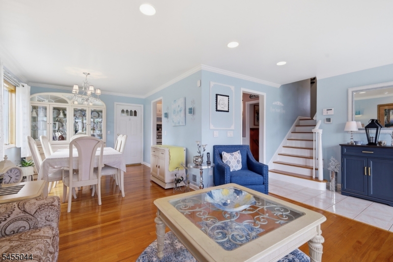 381 Carteret Ave Property Photo 12