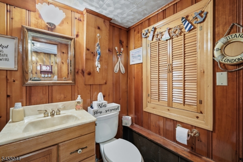 381 Carteret Ave Property Photo 26