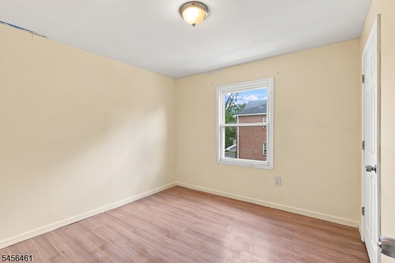 64 Fabyan Pl 2 Property Photo 9