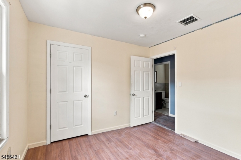 64 Fabyan Pl 2 Property Photo 10