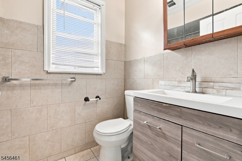 64 Fabyan Pl 2 Property Photo 15