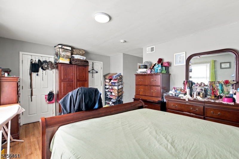 64 Fabyan Pl 2 Property Photo 26