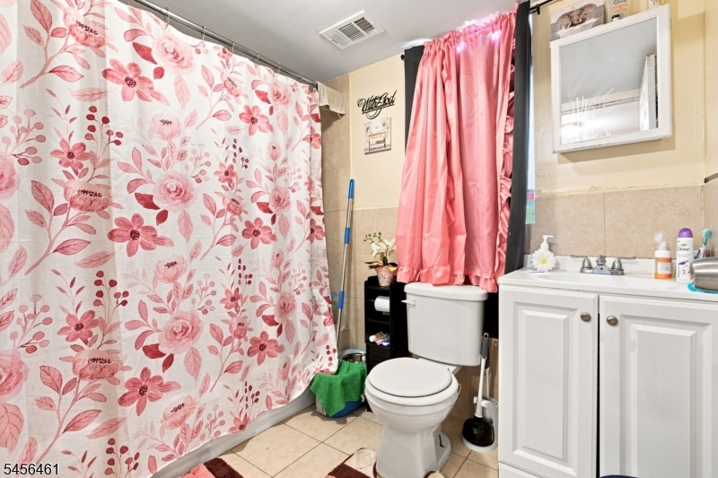 64 Fabyan Pl 2 Property Photo 32