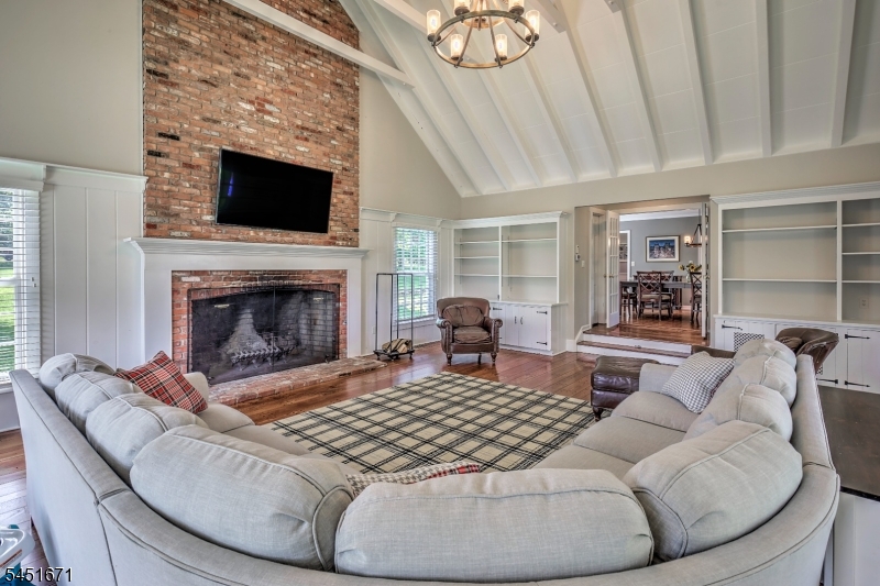 5 Scarlet Oak Rd Property Photo 7