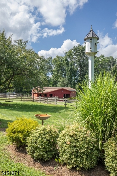 5 Scarlet Oak Rd Property Photo 11