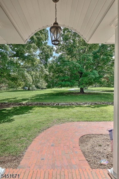 5 Scarlet Oak Rd Property Photo 14