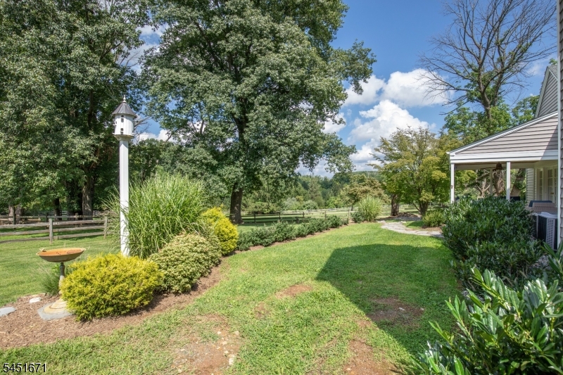 5 Scarlet Oak Rd Property Photo 44