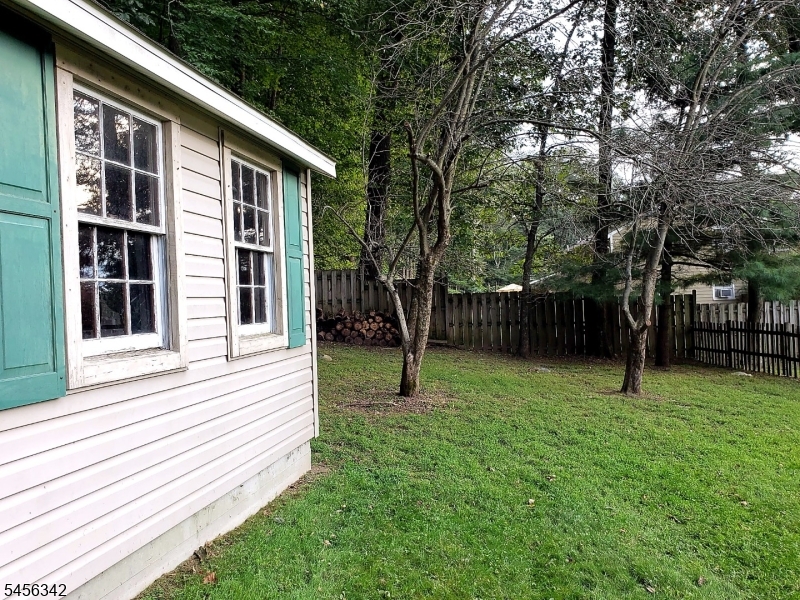 121 Summit Rd Property Photo 13