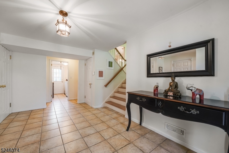 15 Mansfield Ct Property Photo 2