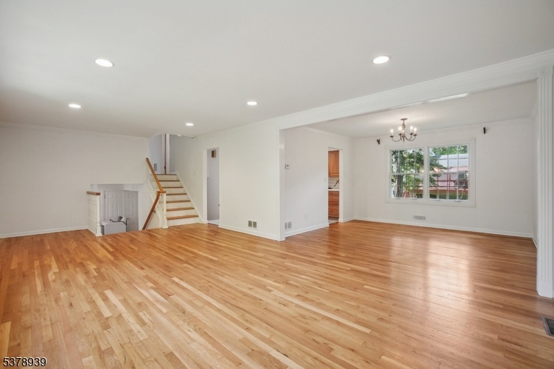 15 Mansfield Ct Property Photo 5