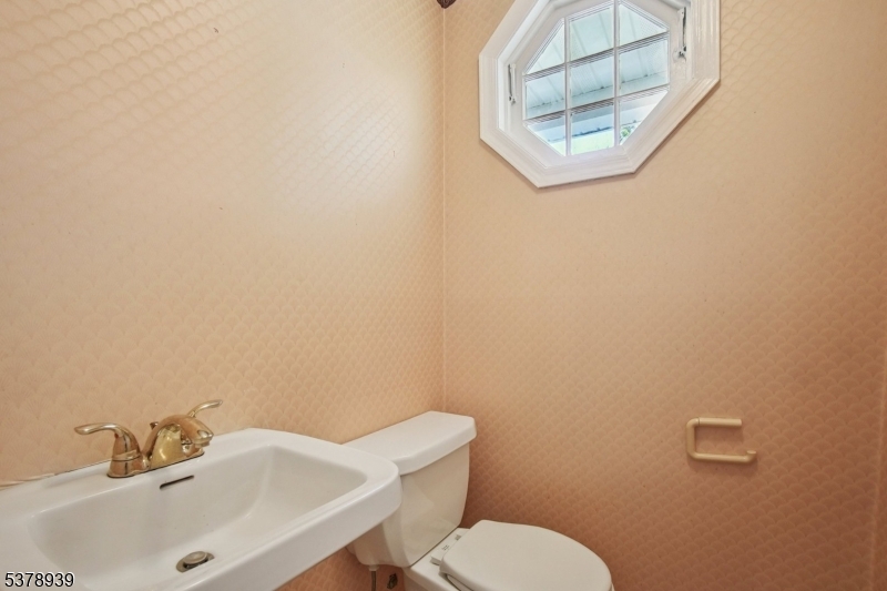 15 Mansfield Ct Property Photo 11