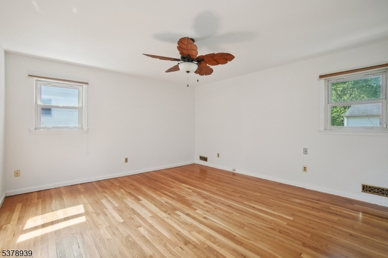 15 Mansfield Ct Property Photo 12